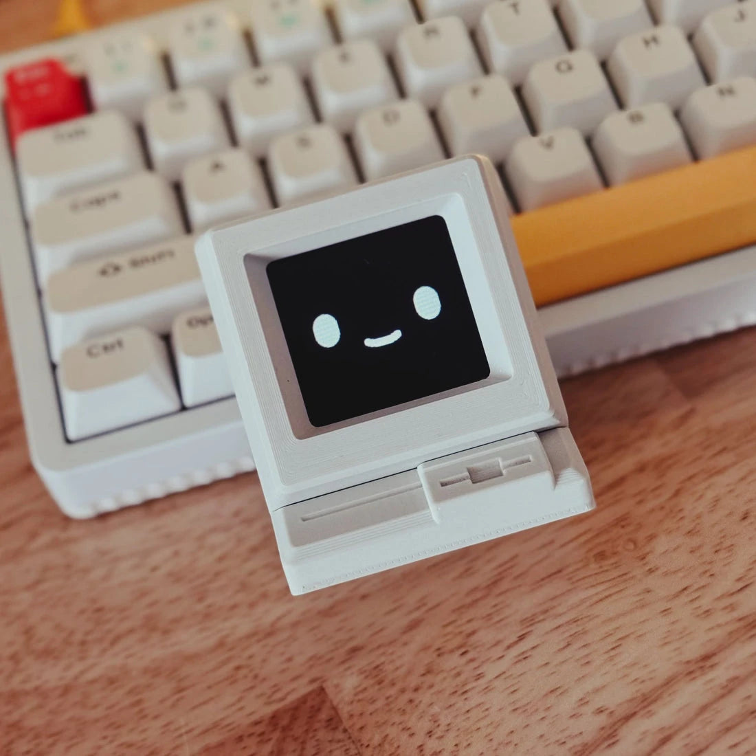 BYTE 90 Series 2 – Etkileşimli Retro Masaüstü Cihaz