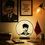 Atatürk Silüetli LED Masa Lambası